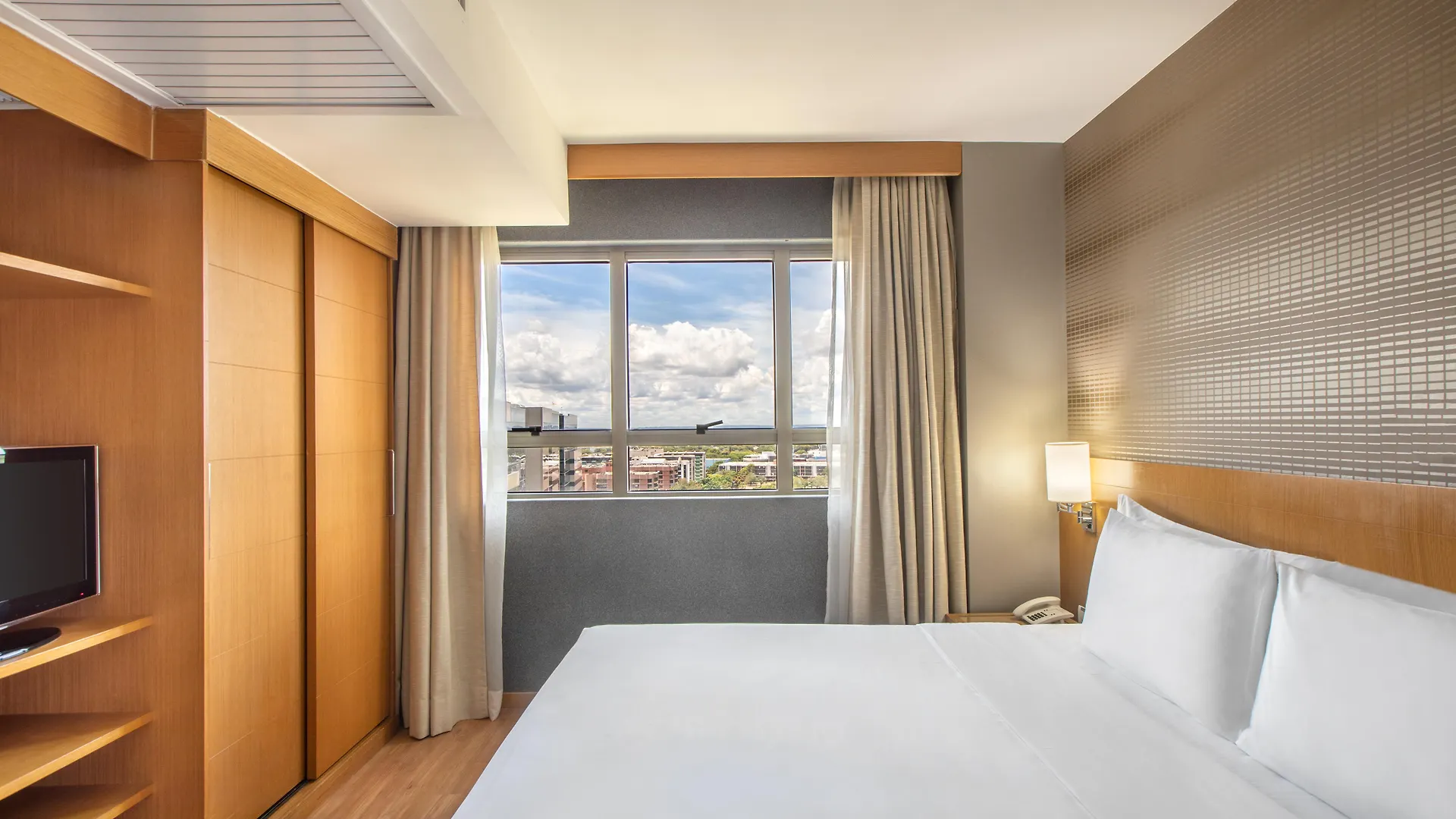 Brasil 21 Suites Affiliated By Melia Brasília 4*,