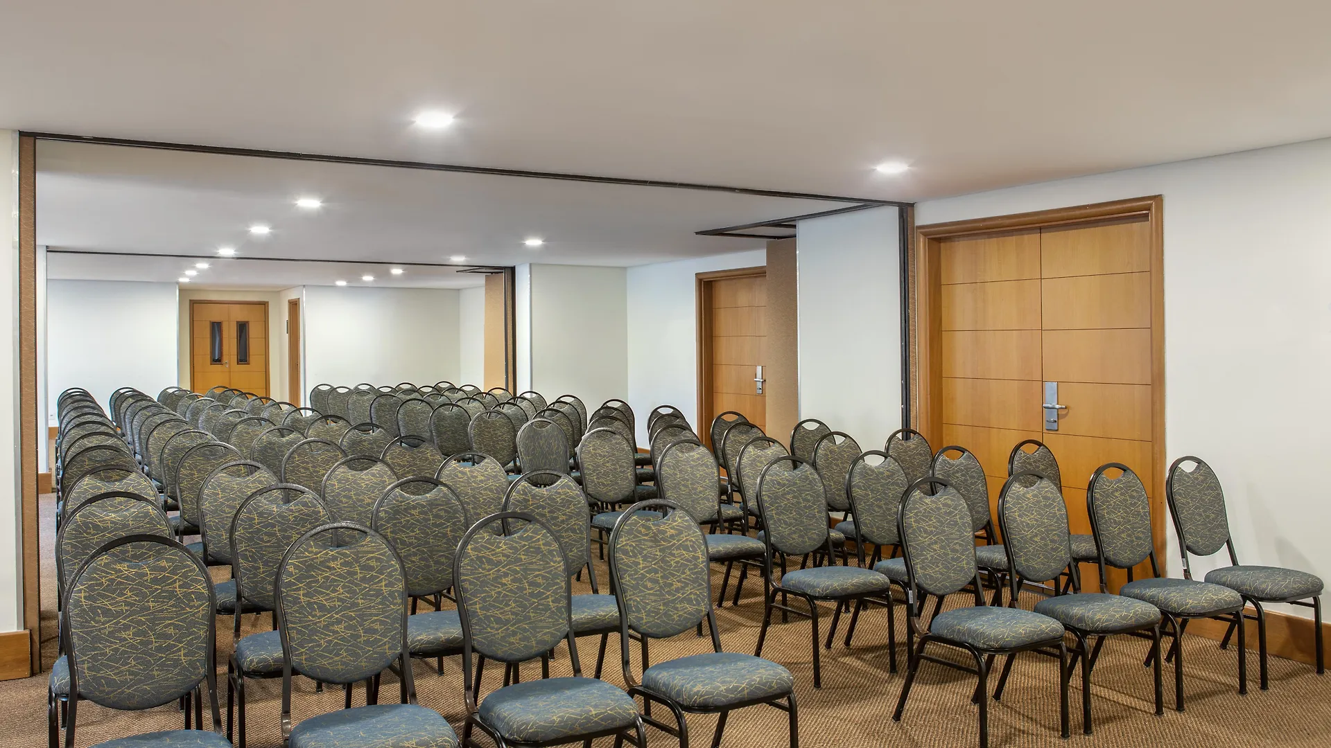 Brasil 21 Suites Affiliated By Melia Brasília 4*,